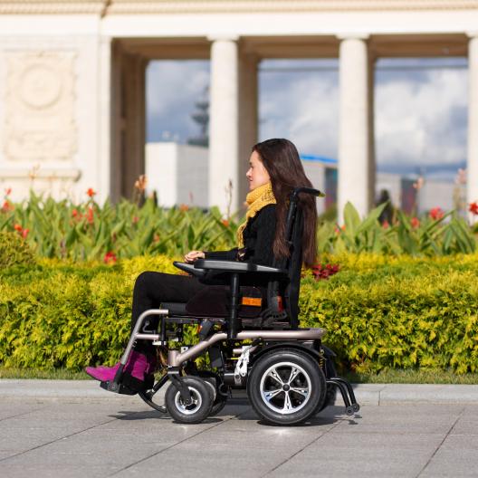 Кресло-коляска c электроприводом для инвалидов Ortonica Pulse 210 19