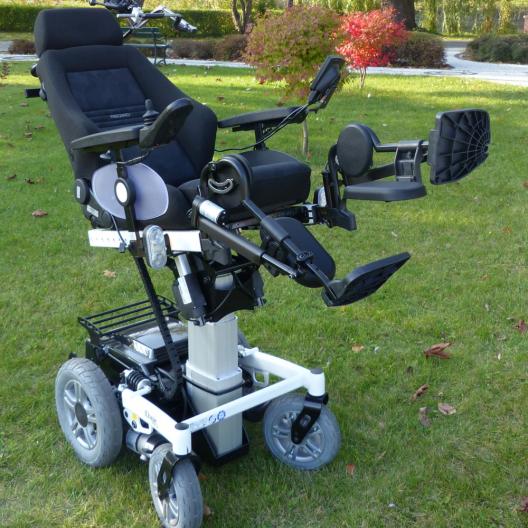 Кресло-коляска c электроприводом для инвалидов Meyra iChair MC3 3